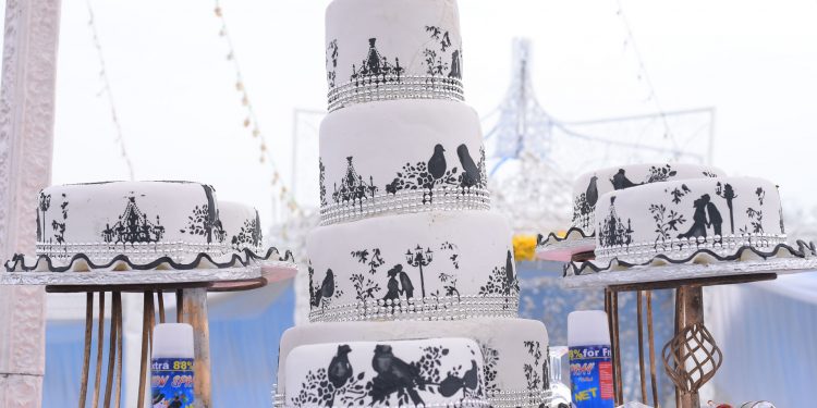 Wedding cakes that make a mark