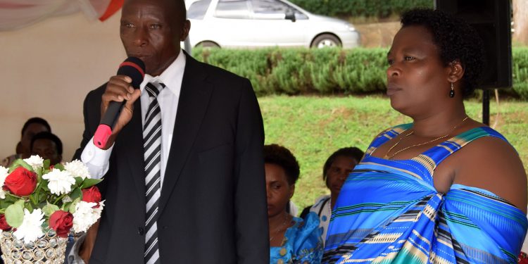 What a groom’s mother shouldn’t do during wedding preparations