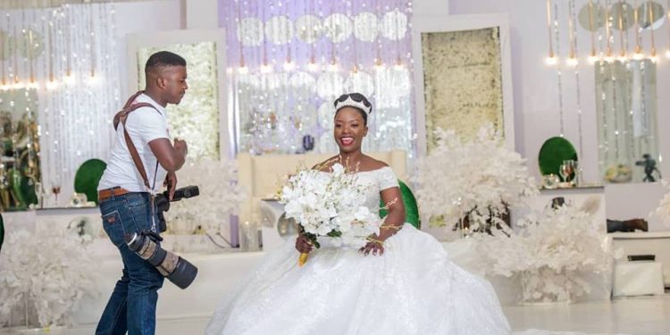 How to ensure you get the best wedding photos