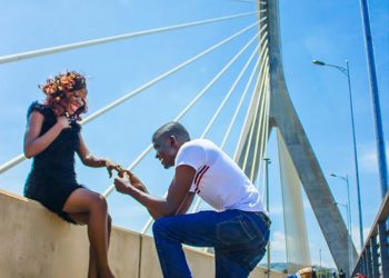 Man proposes at the new Jinja Nile Bridge