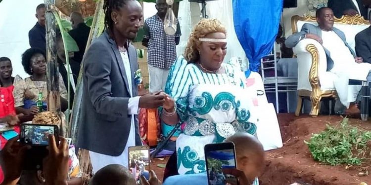 I proposed in front of our children – Vampino