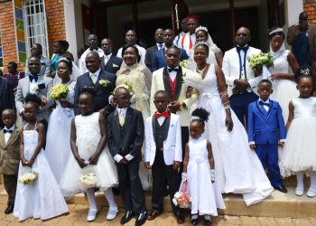 Same day, same place: Five workmates make joint wedding