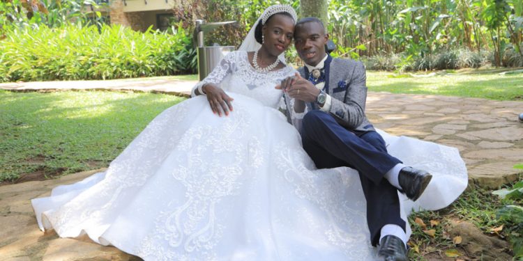 Our experience sharing a wedding ceremony with 12 workmates