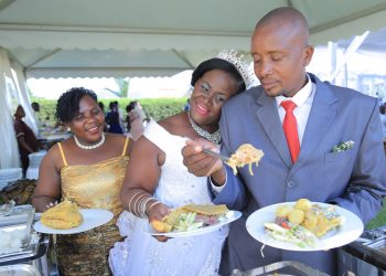 Our experience sharing a wedding ceremony with 12 workmates