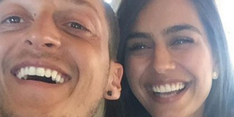 Ozil set to wed former Miss Turkey  amidst criticism for inviting Turkish president