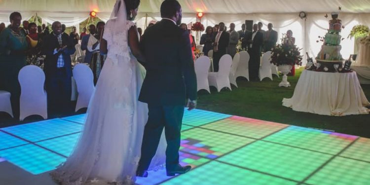 Why you should consider not having bridesmaids and groomsmen at your wedding