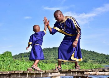 Epic moments from Andrew Kyamagero’s Roman theme wedding