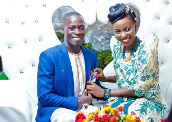 How a groom organised an introduction ceremony with an entourage of 8 people