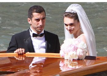 Arsenal midfielder Henrikh Mkhitaryan weds fiancée in Venice