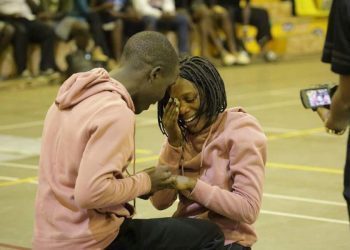 Basketball umpire proposes to girlfriend during a match