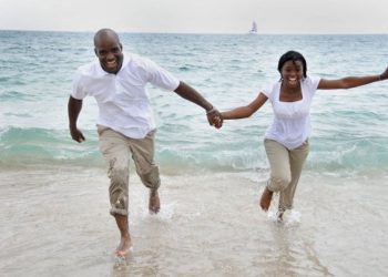 Essential outfits for a bride on honeymoon