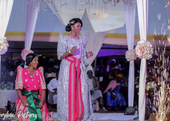 Having an elegant matron for your traditional ceremony without being outshone