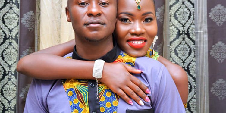 Couple reveals helpful tips used while choosing their entourage