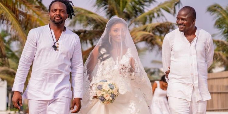 Simi and Adekunle share never seen before wedding photos on anniversary