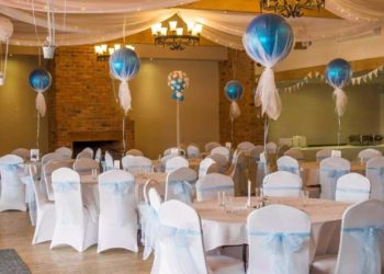 What aspects qualify a ceremony as a simple wedding?