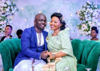 Driver forgot to pick up my parents at the airport- Groom