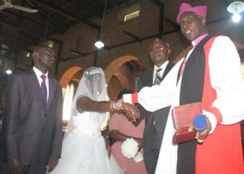 Couples decline to embrace scientific wedding in church