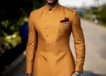 5 grooms with unique wedding style
