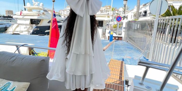 Fatuma Asha’s friends surprise her with bachelorette party in Spain