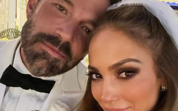 Jennifer and Ben Affleck finally tie the knot in Vegas wedding