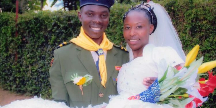 Drawn to each other by ATM card