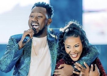 Love: Levixone shows off Desire Luzinda during Mbeera concert