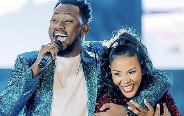 Love: Levixone shows off Desire Luzinda during Mbeera concert