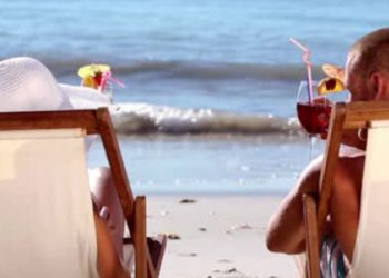 Fun activities for your first Christmas as a married couple