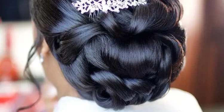 Bridal beauty for a hot December wedding: Tips and trends